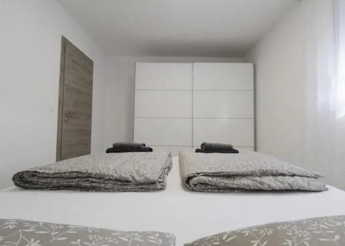 La Mar Gostinjska kuća 4*